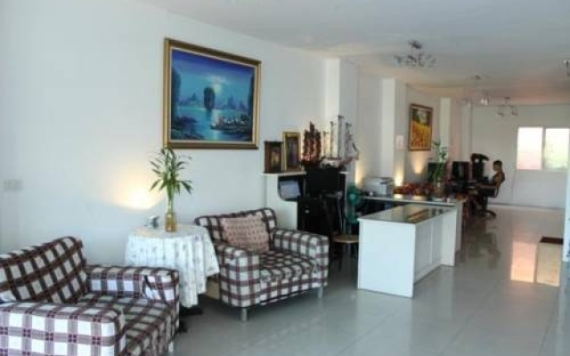 Baan Tonnam Guesthouse