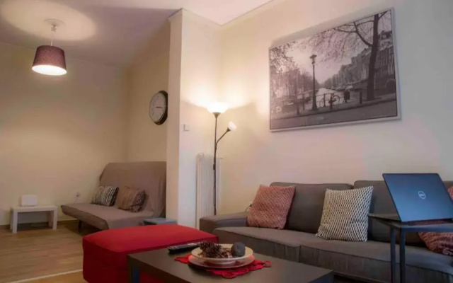7 Steps Apartment Metro Syggrou Fix near Acropolis
