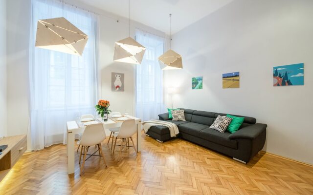 Oasis Apartments - Paulay Ede Street