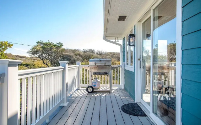 Duneside 6 Bedroom Home by RedAwning