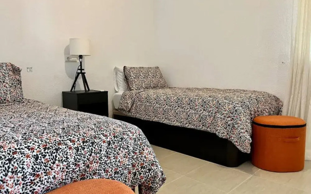 Beautiful Villa With Pool Scenic Views Sleeps 8