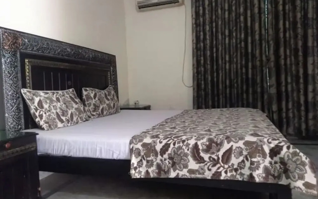 Royal Chalet Family Guest House