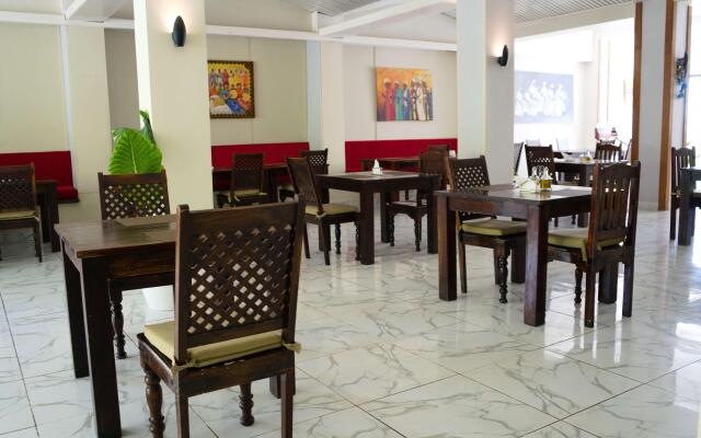 Itsandra Beach Hotel & Resort
