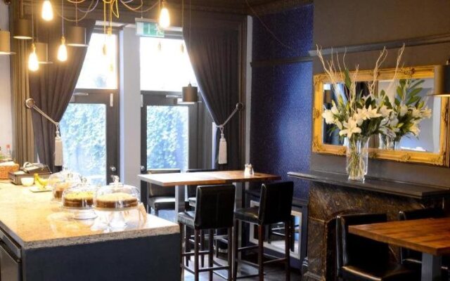 The Townhouse Hotel