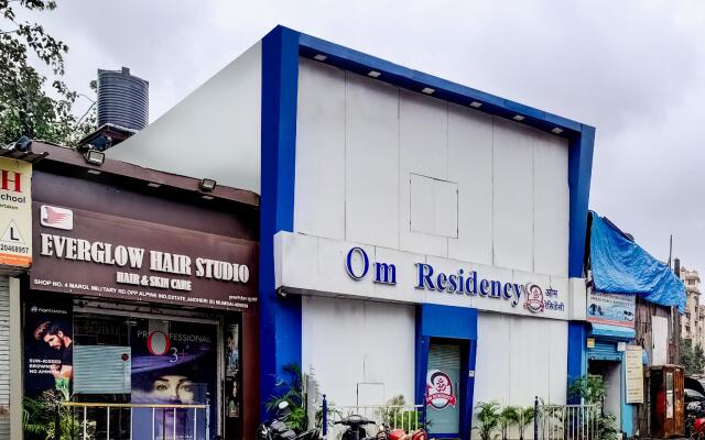 OYO 36061 Om Residency