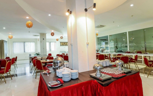 NIDA Rooms Colombo Komplek Karang Marang