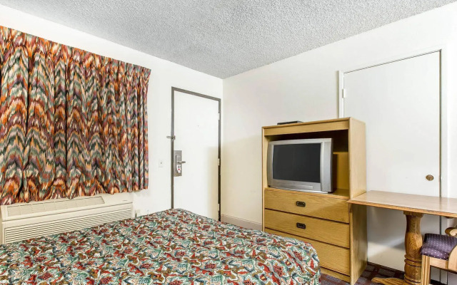 Ventura Grand Inn