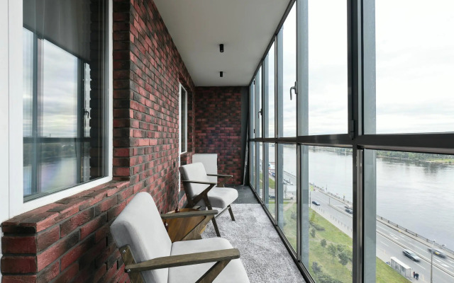 Апартаменты на Октябрьской набережной 44