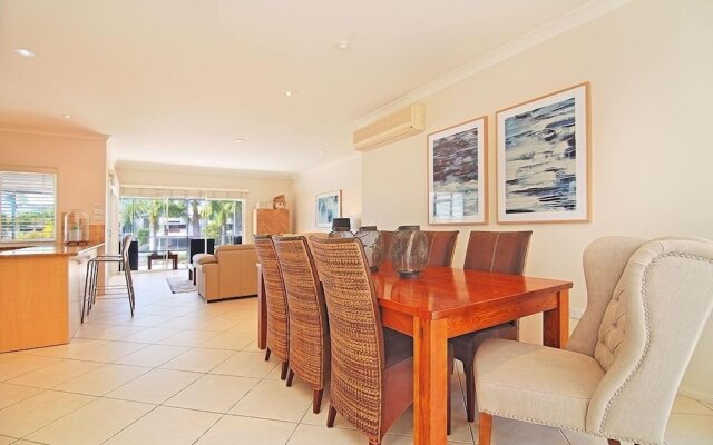 Holiday Home Coveside @ Sanctuary Cove