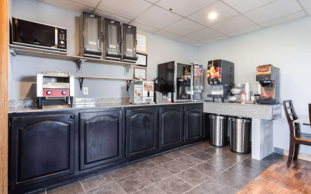 Rodeway Inn Lincoln West - University Area