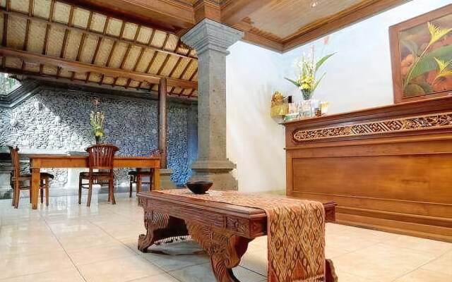 Nyoman Karsa Bungalow