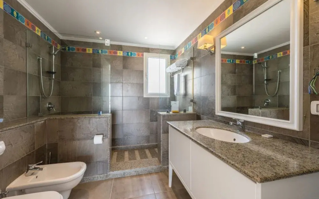 Vesta - Luxury APT II - 2BR - Golf