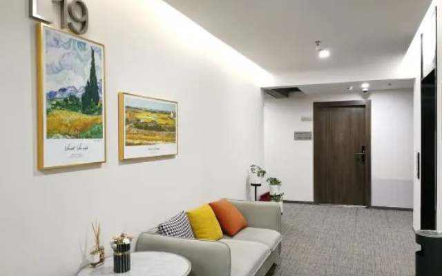 Manlu CC Hotel (Zhengzhou East Railway Station China Resources Times Square Branch) – Guest Rooms – Zhengzhou