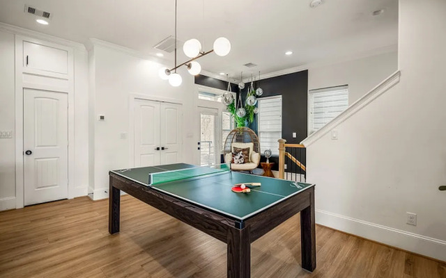 The Green Haus Luxxe Cabana Rooftop Retreat