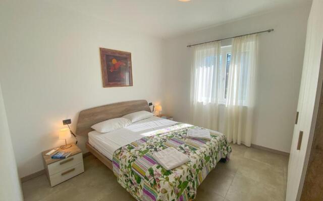 Paradiso-Boschetto Strand Bungalow mit Pool
