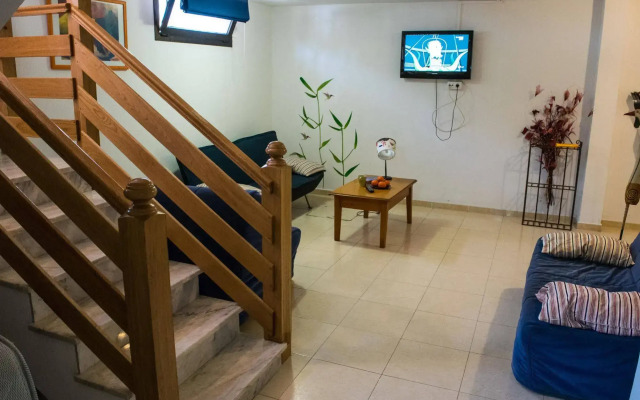 International Surf School & Camp - Hostel