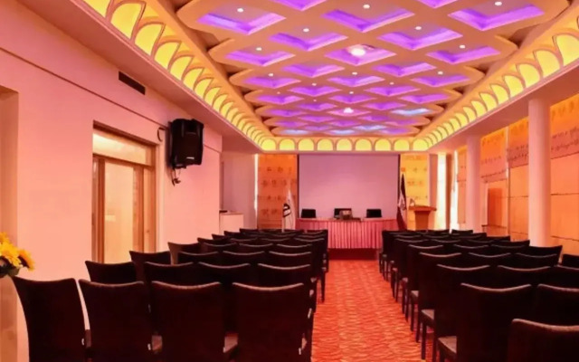 Safir Isfahan Hotel