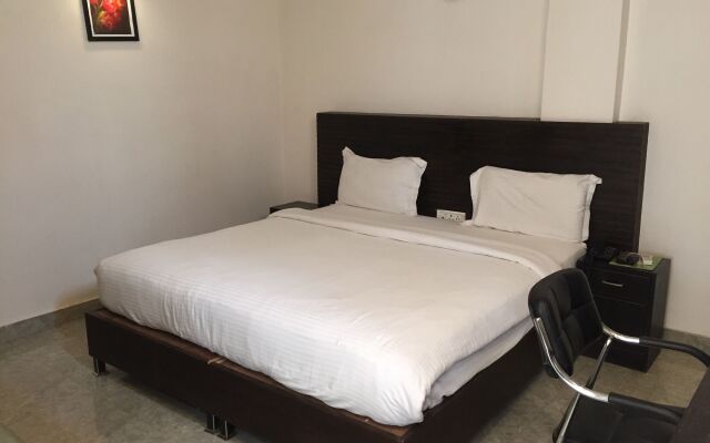 OYO Rooms Mall Road Cantonment