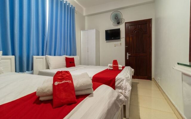Reddoorz Plus Quang Trung Street