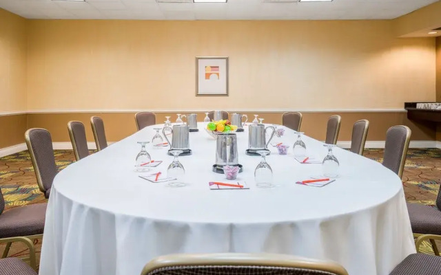 Crowne Plaza Philadelphia Bucks County