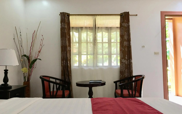 Anda White Beach Resort