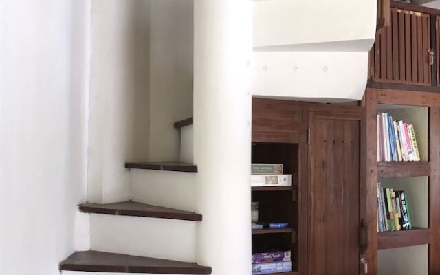 Stunning luxe 220sm villa by the sea entirely private with own pool