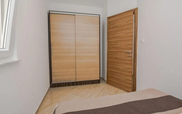 Awesome Home in Vir With 4 Bedrooms and Wifi