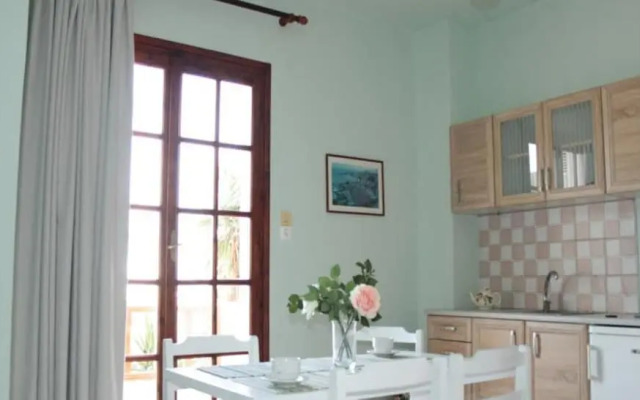 Alexandra Apartments Stalis by Estia