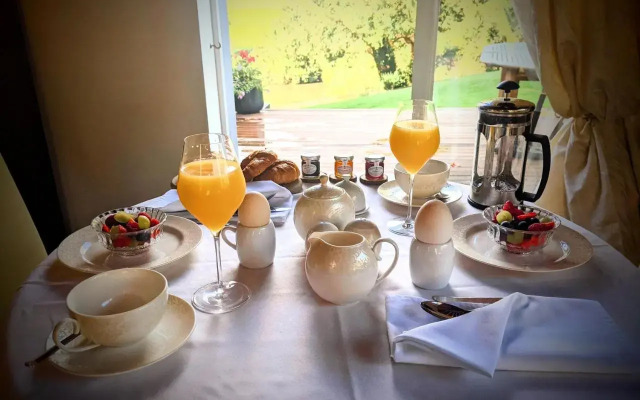 Worralls Grove Guest Farm House