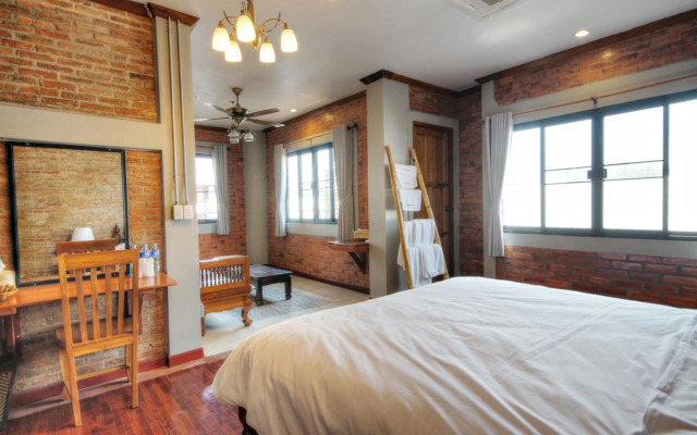Saeng Panya Home - Boutique Residence (SHA Plus+)