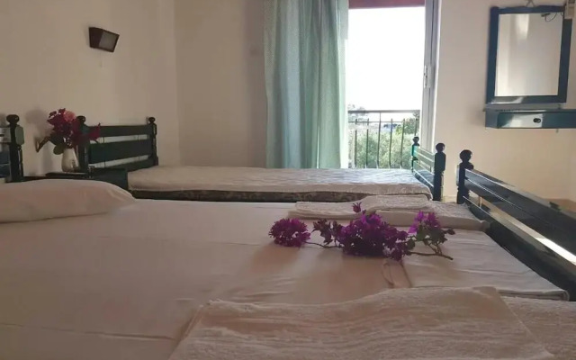 Studios Dimitris Giatras