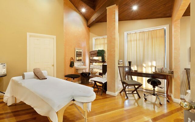 Escarpment Retreat