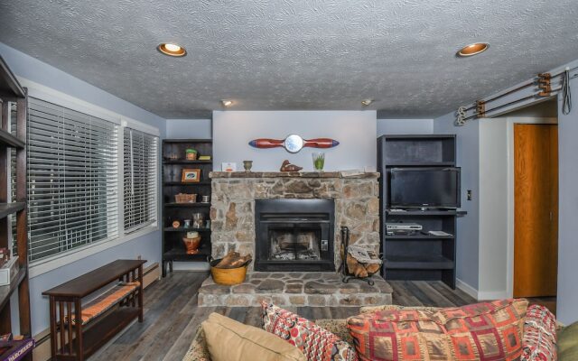 Arrowhead Village 3 Bedroom Townhome #15