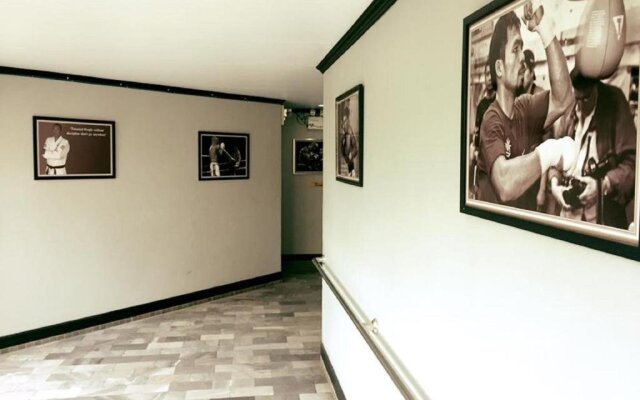 Maximum Boutique Hotel