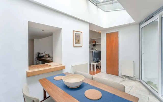 Fantastic and Bright 1 Bedroom Garden Flat