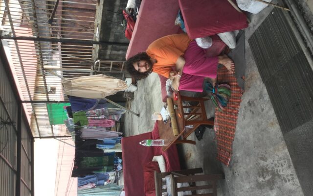 Le Village Guest House