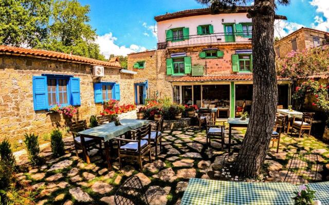 Adatepe Hostels