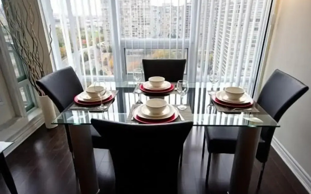 WhiteHall Suites - Mississauga