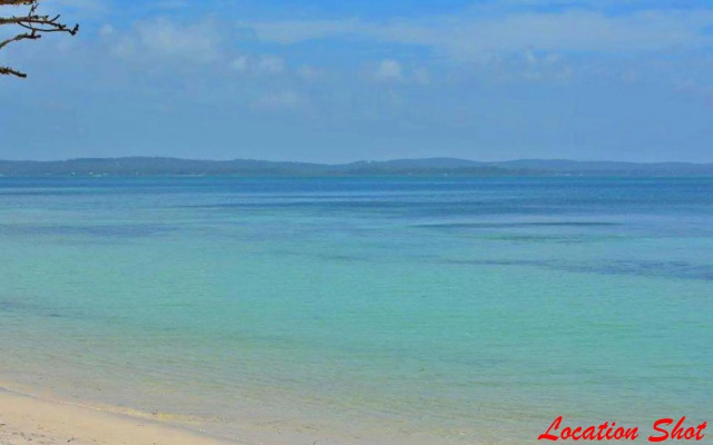 'Ambience on the Waterfront', 14 Danalene Pd - Prestige waterfront property