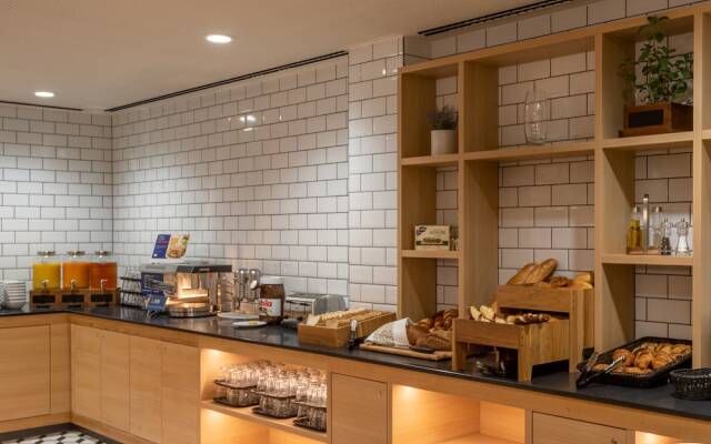 Holiday Inn Express Hamburg South A7 AS42 by IHG