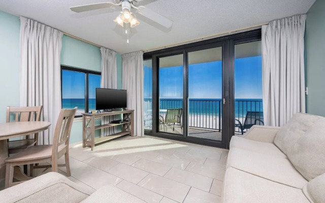 Phoenix All Suites by Brett Robinson