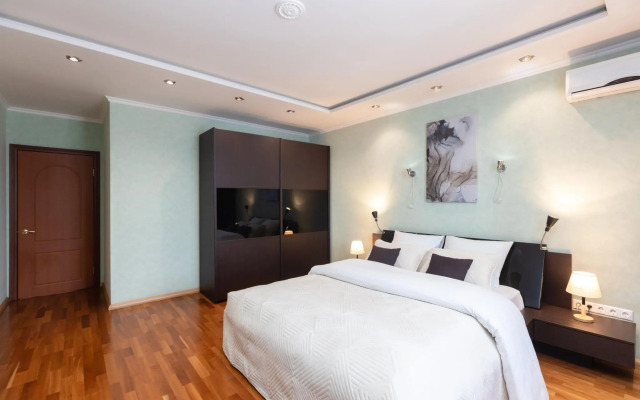 Five stars on Molokova Street 1k3