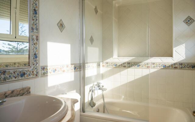 Playa real beach apartment Marbesa