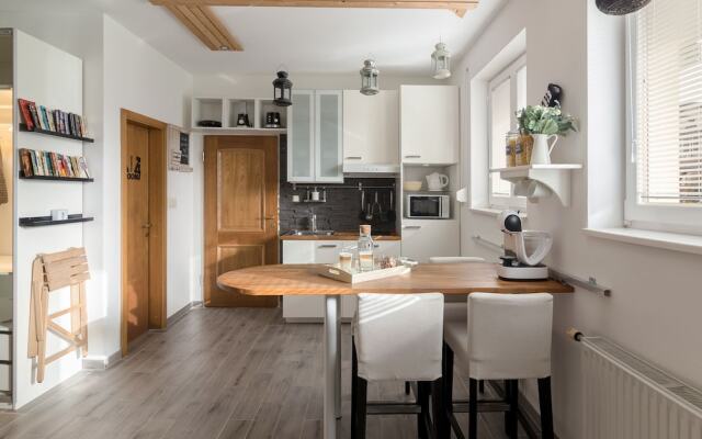 Rooms and Apartments in Eagle's Nest