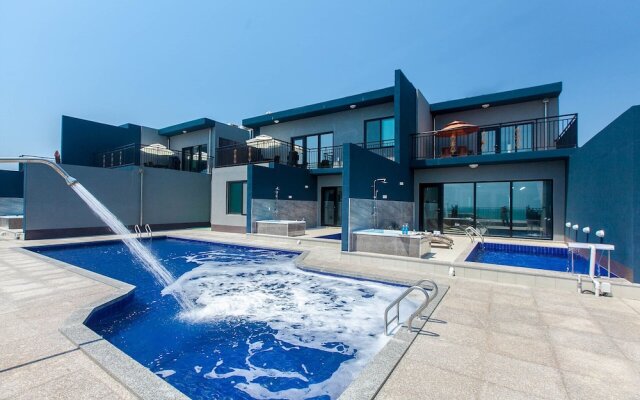 P-237 Spa & Pool Villa