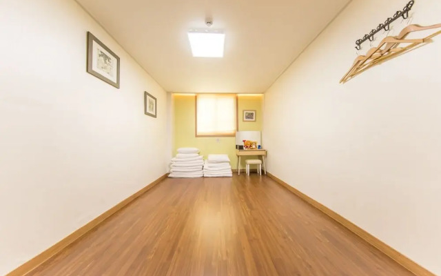 Rgb House Hostel