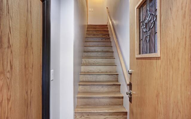 Sophie's Chalet 3 Bedroom Townhouse by RedAwning