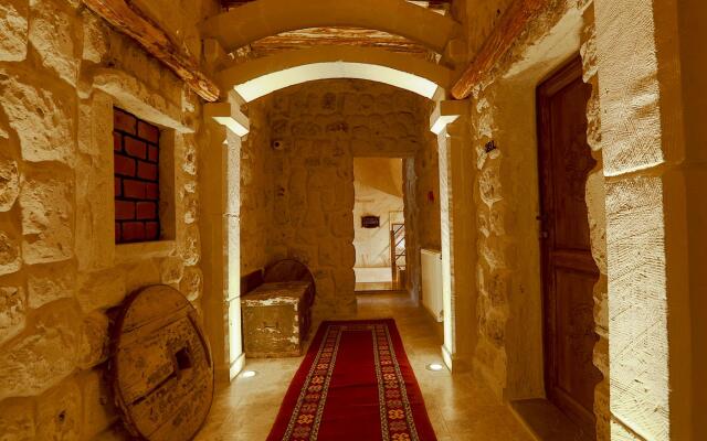Ada Cave Suites Hotel