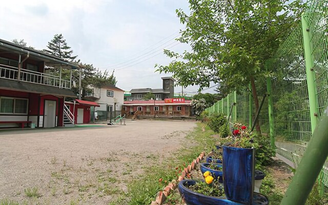 Cheongpyeong Redfox Pension