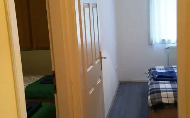 UJPEST